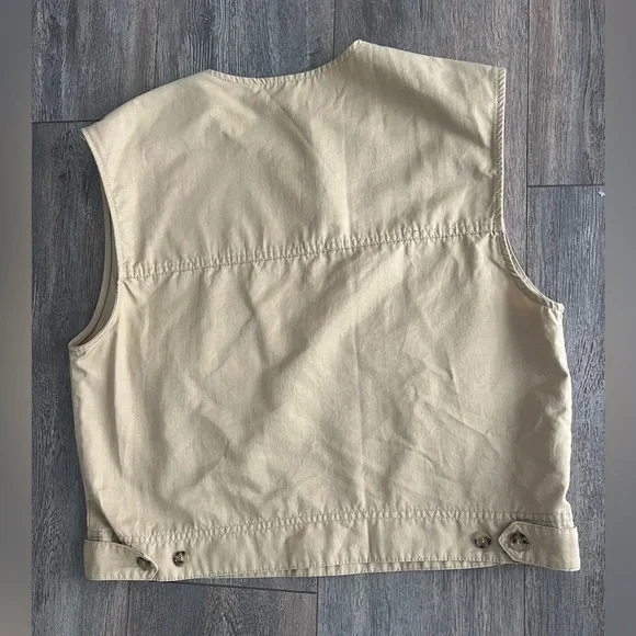 MANGO pleated Bermuda shorts with matching waistcoat with pocket detail - Picture 6 of 10